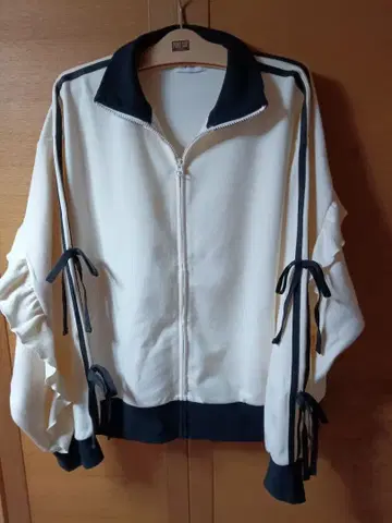 SM2 아이보리 프릴 집업 자켓