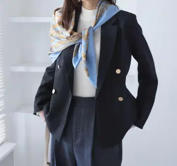 로페피크닉 테일러드 자켓 골드 버튼 38