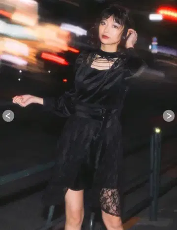 블랙 벨벳 레이스업 원피스 bubbles