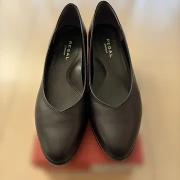 REGAL 블랙 펌프스