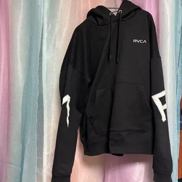 RVCA 블랙 후드티 BE042005