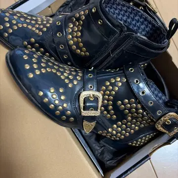 골드 스터드 장식 지퍼 부츠