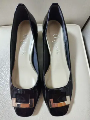 [ DIANA ] 버클 포함 펌프스 블랙 23cm