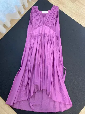 MYLAN 퍼플 슬리브리스 롱 원피스 마이런