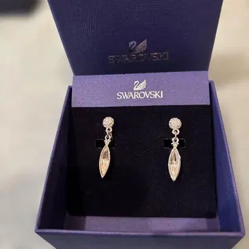 Swarovski 멀티컷 크리스탈 귀찌