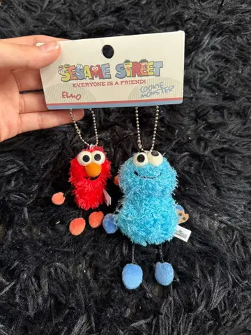 엘모와 쿠키 몬스터 키링