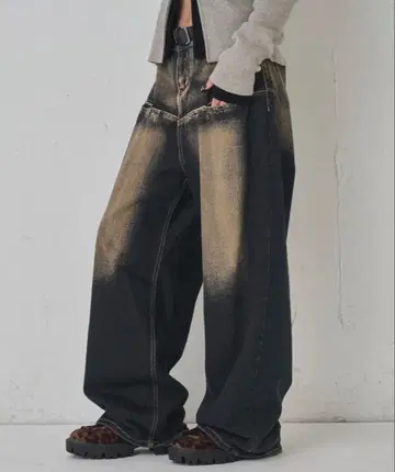 후즈 후 갤러리 슬래시 포켓 블라스트 와이드 데님