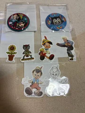 피노키오 세가 럭키 쿠지 캔뱃지, 스티커