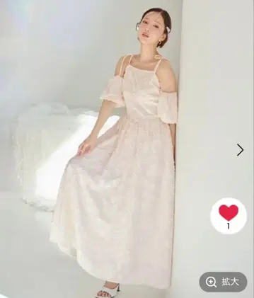 택 포함 새상품 PEACH JOHN 자카드 볼륨 원피스 아이보리