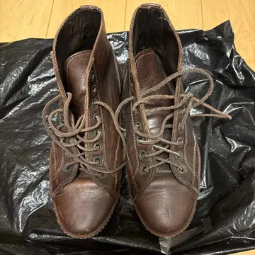 푼토피그로 브라운 가죽 하이컷 신발