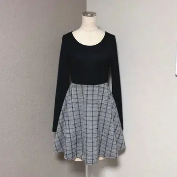 립 서비스 체크 절개 플레어 원피스