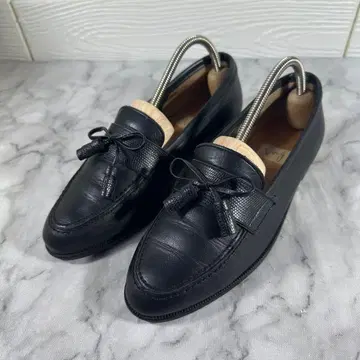 ing 블랙 가죽 태슬 로퍼 23.5cm