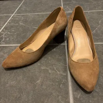 [ 새상품급 ] 다이애나 아르테미스 베이지 스웨이드 스틸레토 펌프스