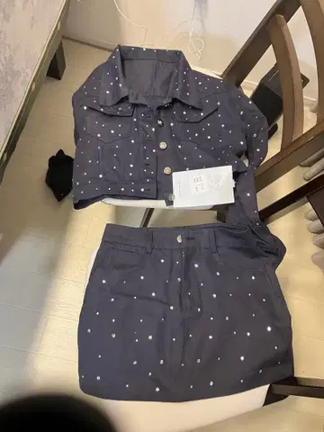 네이비 도트 무늬 셋업 스커트