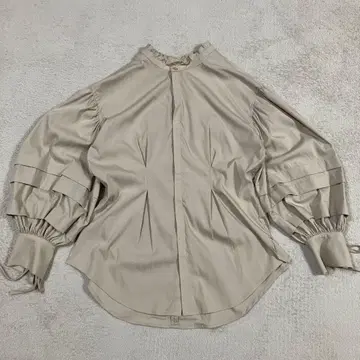 [ 새상품급 ] RANDA 벌룬 슬리브 블라우스