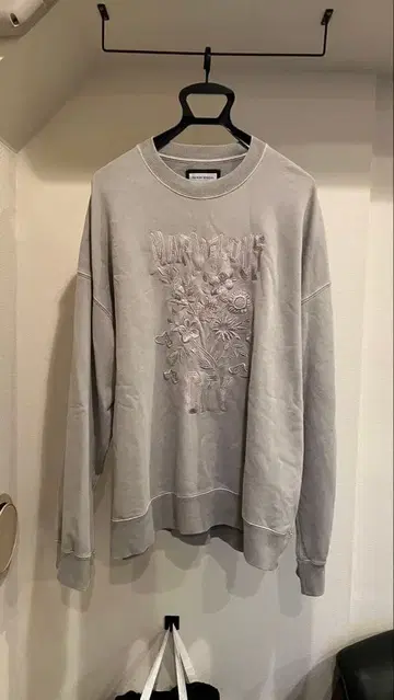 MAISON SPECIAL 그레이 오버 사이즈 맨투맨 02