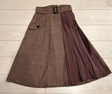 새상품급 정가 2.4만 마이 스트라다 플리츠 트렌치 스커트