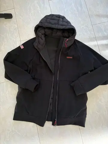 블랙 스트레치 자켓 후드 부착