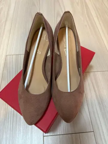 핑크 브라운 스웨이드 스틸레토 펌프스 (브랜드: 라우나레아)