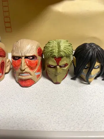 진격의 거인 헤드 피규어