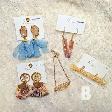 HAPPY BOX 귀걸이B