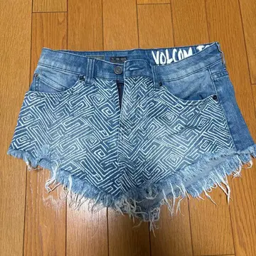 헤이세이 갸루 VOLCOM 데님 숏팬츠