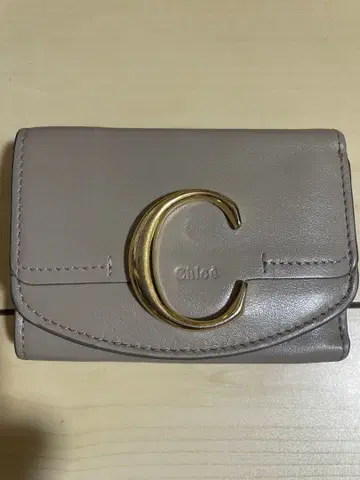 끌로에 그레이지 가죽 3단 폴더형 지갑