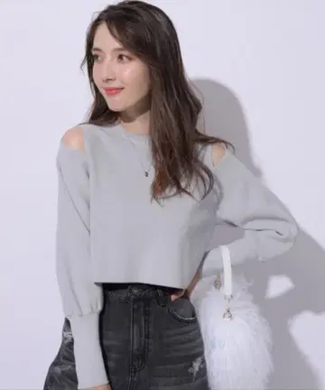 Apuweiser-riche 숄더 슬릿 니트