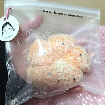 부스러기 빵가루 생크림 M 사이즈 폭신폭신 빵 타바스코 스퀴즈