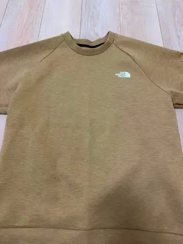 [ 새상품급 ] THE NORTH FACE 테크 에어 맨투맨 크루