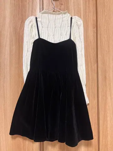 벨로아 백 리본 원피스