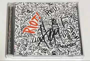 Paramore Riot! 사인 포함 CD
