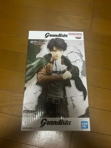 진격의 거인 리바이 피규어