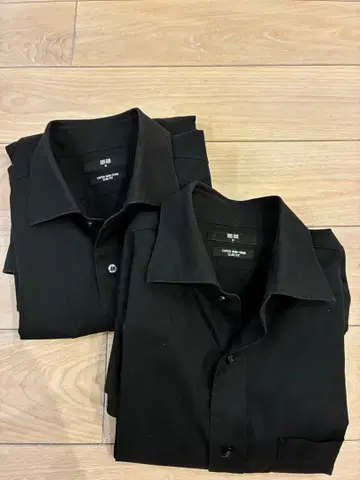 유니클로 슈퍼 논아이론 셔츠 M 사이즈 블랙 2장 세트