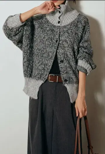 ESICA 하이넥 믹스 니트탑 새상품