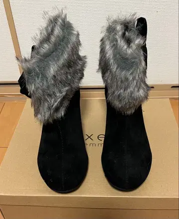 axes femme 퍼 달린 블랙 스웨이드 부츠