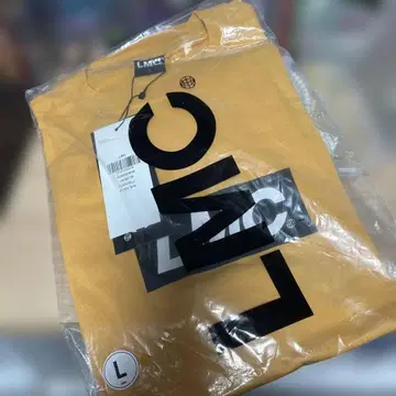 LMC 티셔츠