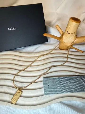 M.U.L. 골드 스퀘어 목걸이