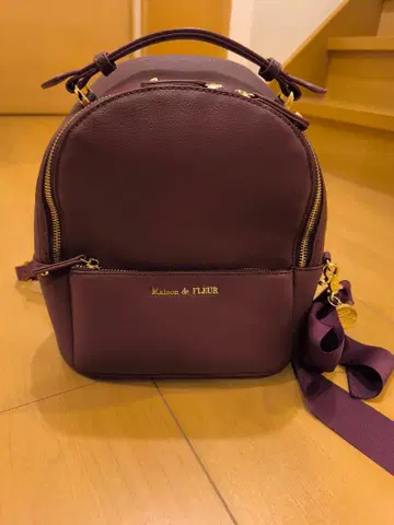 메종 드 플뢰르 와인 레드 백팩