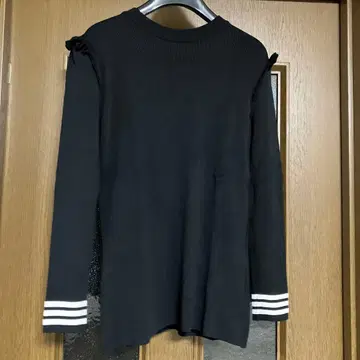 BORDERS at BALCONY 블랙 긴팔 상의