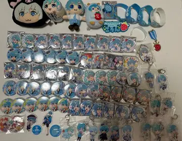 스토푸리 코론 군 캔 배지 아크릴 키링 봉제 인형 기타 세트