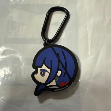 리메 스트로보 아이콘 카라비너 포함 USB 러버 키링 (옆모습)