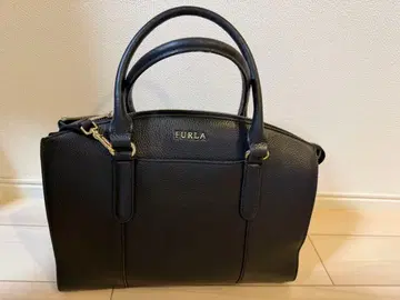 FURLA 블랙 가죽 핸드백
