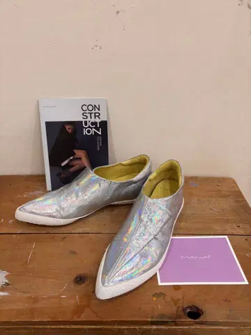 [ 새상품급 ] MANA 26cm 스니커즈