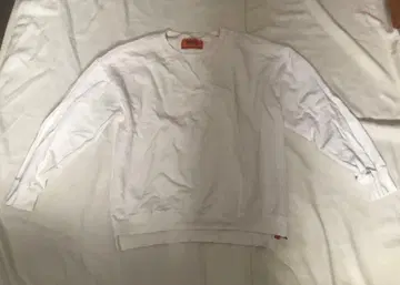 프로필 필독 UNIVERSAL OVERALL 맨투맨 화이트 긴팔