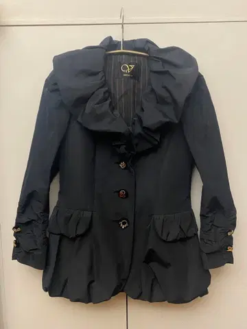 베라 긴자 매기 VELLA 프릴 자켓 블랙 나일론