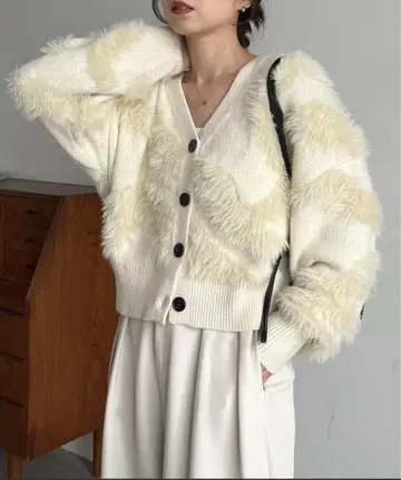 카프리슈 레마쥬 WAVE 페더 가디건