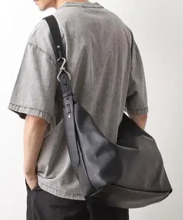 THE SHOP TK 후크 버클 빅 남성용 숄더백