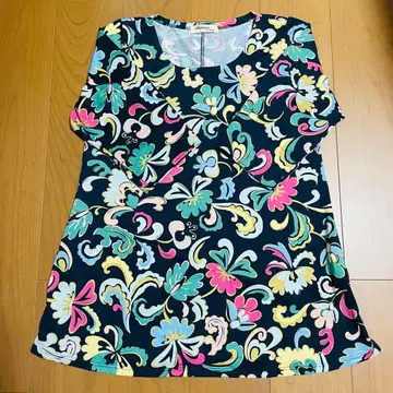 Makana na Kathy 플라워 무늬 네이비 튜닉