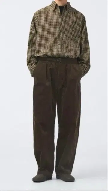 미사용 유니클로 U 코듀로이 와이드 팬츠 다크 브라운